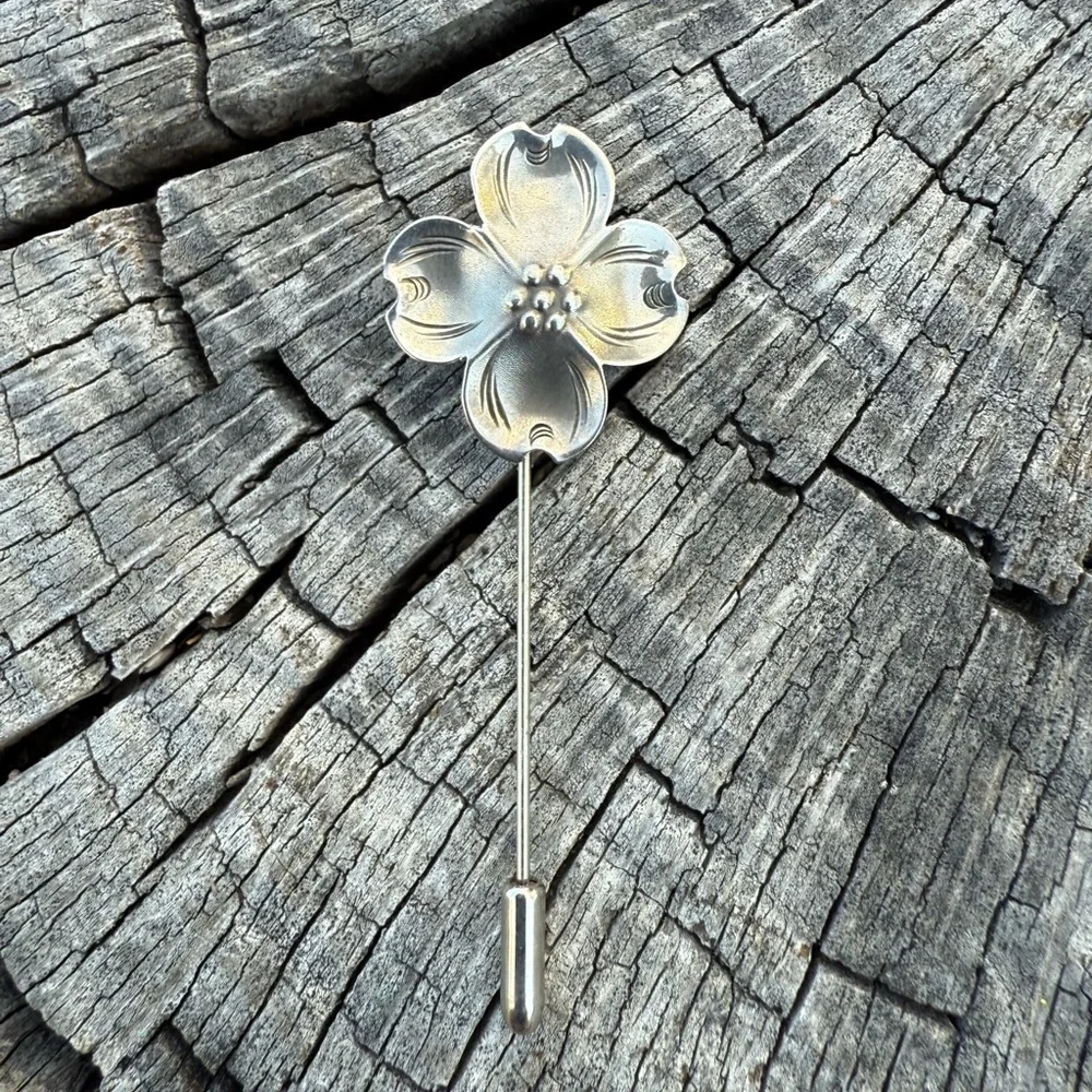 Stuart Nye Sterling Silver Dogwood Pin - Picture 1 of 4